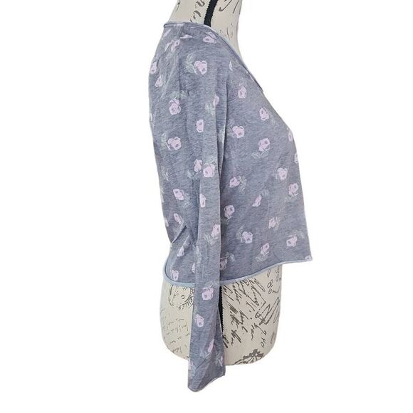 Chaser Ladies Soft Gray Long Sleeve Floral Print Crop Top - Size Small - Picture 2 of 6